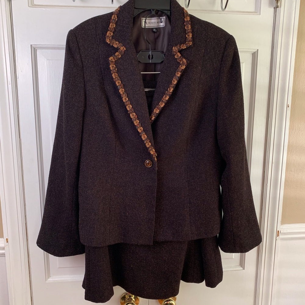 TRAVIS AYERS 2 PIECE SKIRT AND BLAZER